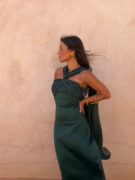 Noa | Vintage Plain Dress with Bow and High Waist