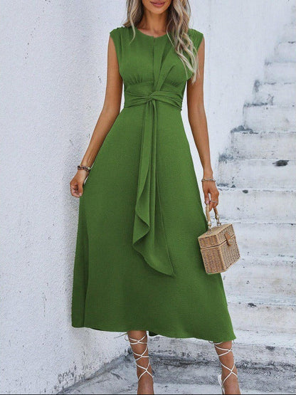 Eva | Elegant Sleeveless Dress with Adjustable Waist